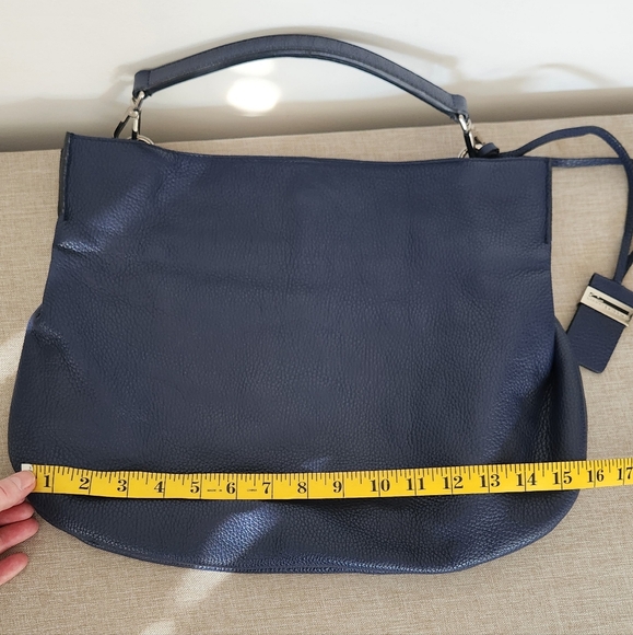 Elegant Navy Blue Leather Handbag - Picture 9 of 9